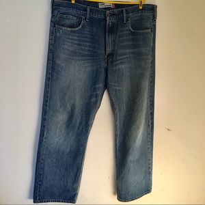 569 Levi’s Jeans Loos Straight - W36/L32